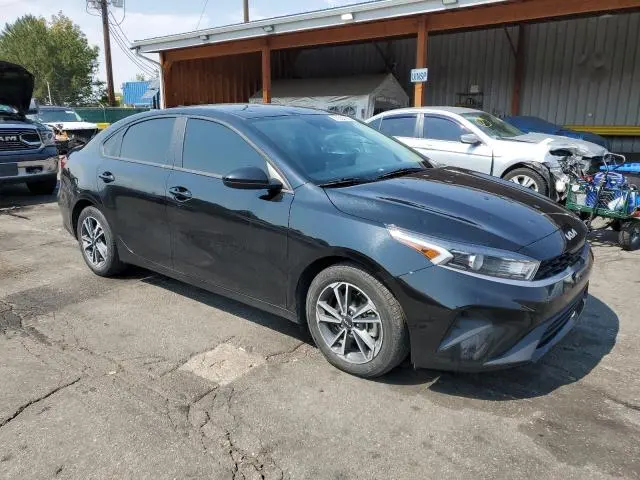 2023 KIA FORTE LX  