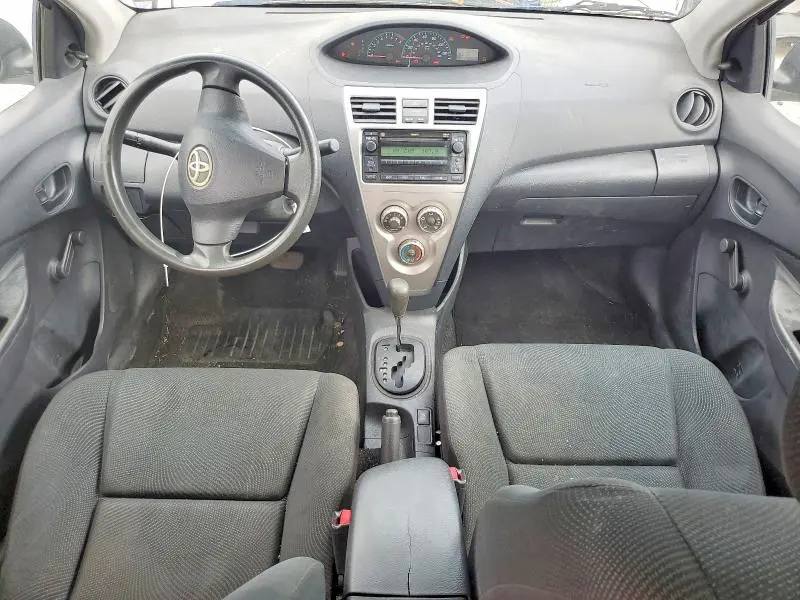 2010 TOYOTA YARIS BASE  