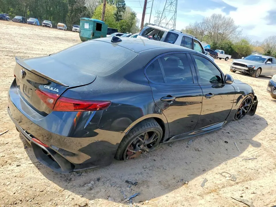 2017 ALFA ROMEO GIULIA QUADRIFOGLIO  