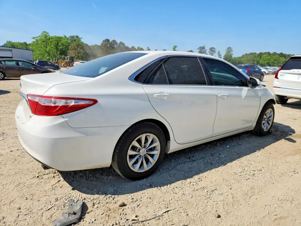 2016 TOYOTA CAMRY LE  