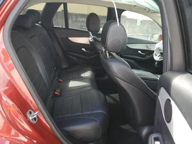 2022 MERCEDES-BENZ GLC 300  