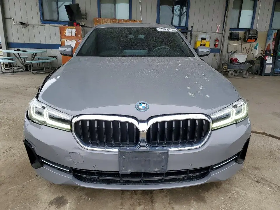 2022 BMW 530E   