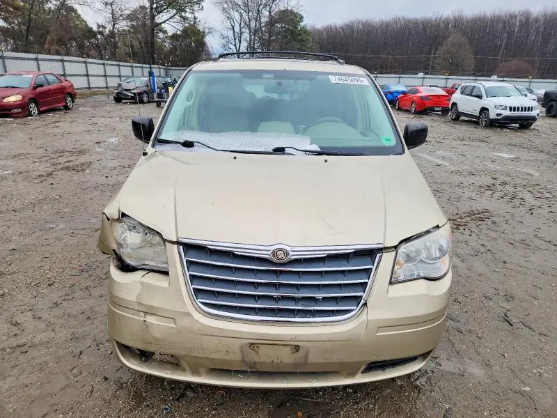 2010 CHRYSLER TOWN & COUNTRY LX  
