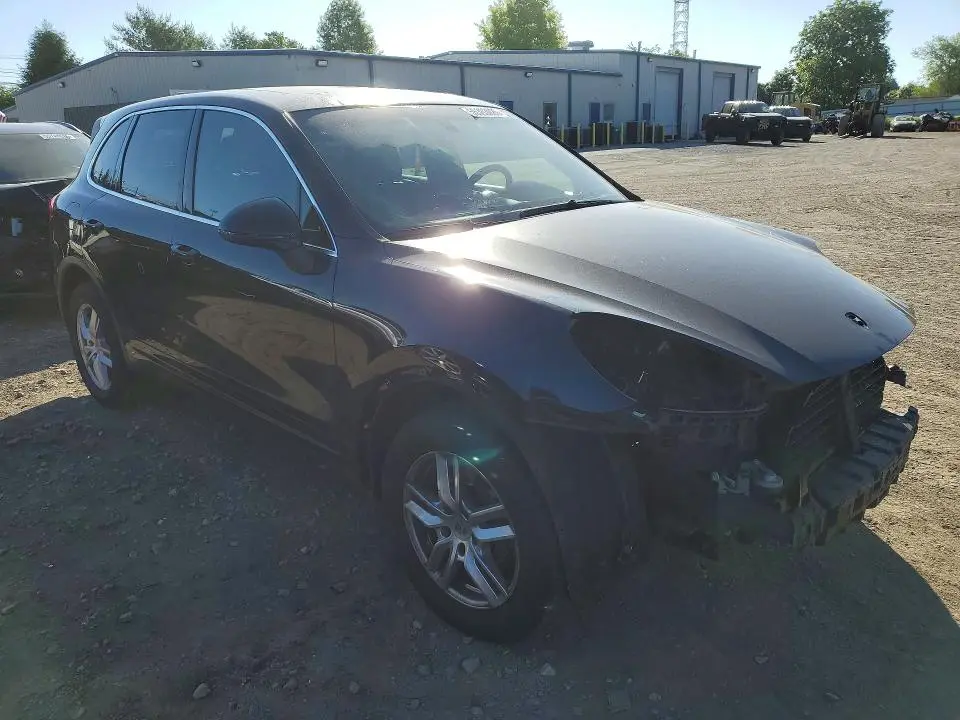 2016 PORSCHE CAYENNE   