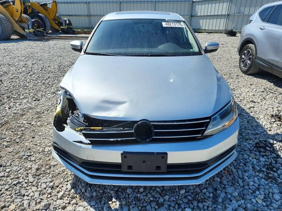 2016 VOLKSWAGEN JETTA SE  