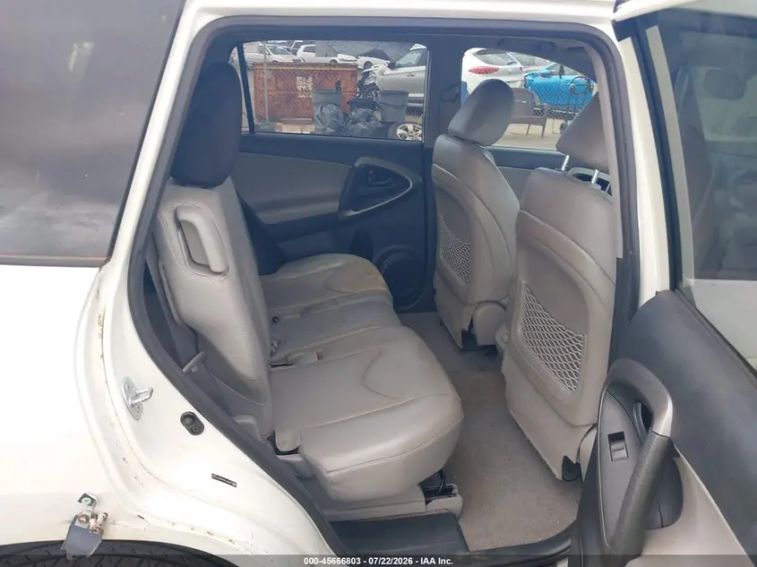 2011 TOYOTA RAV4 LIMITED