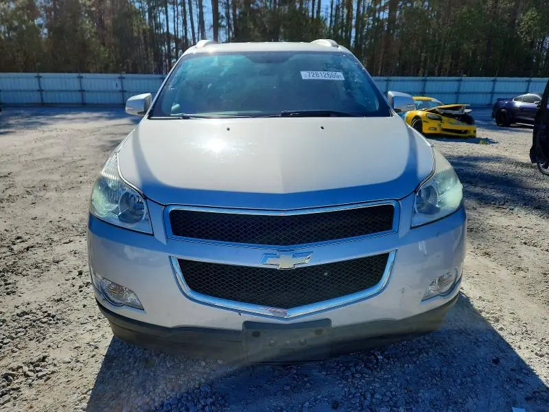 2011 CHEVROLET TRAVERSE LT  