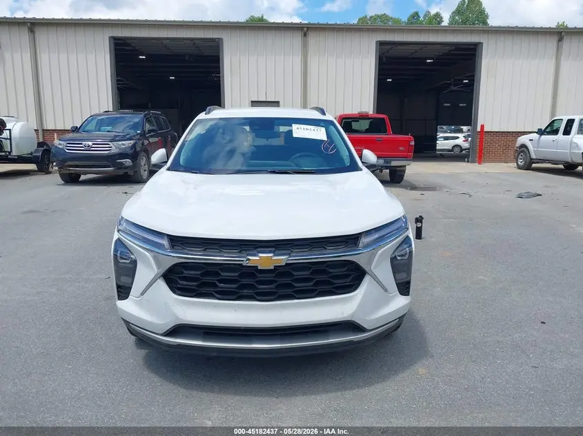 2024 CHEVROLET TRAX FWD LT