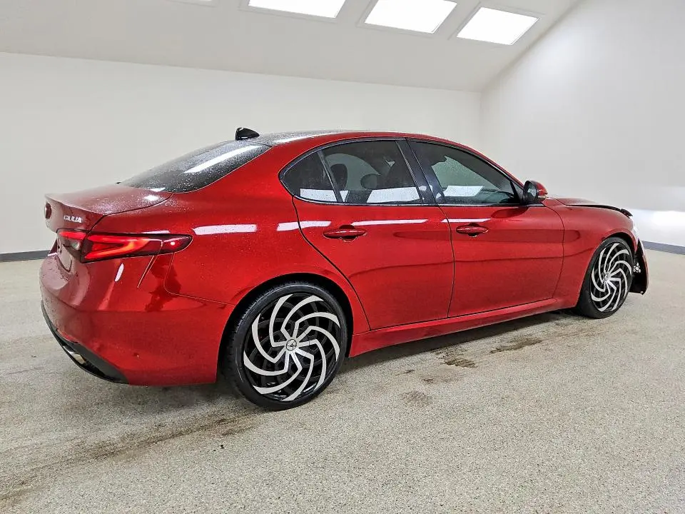 2017 ALFA ROMEO GIULIA TI Q4  