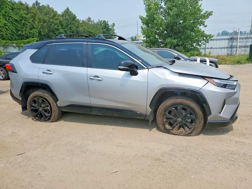 2025 TOYOTA RAV4 XSE  