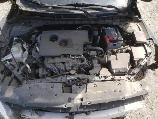 2019 NISSAN ALTIMA SR