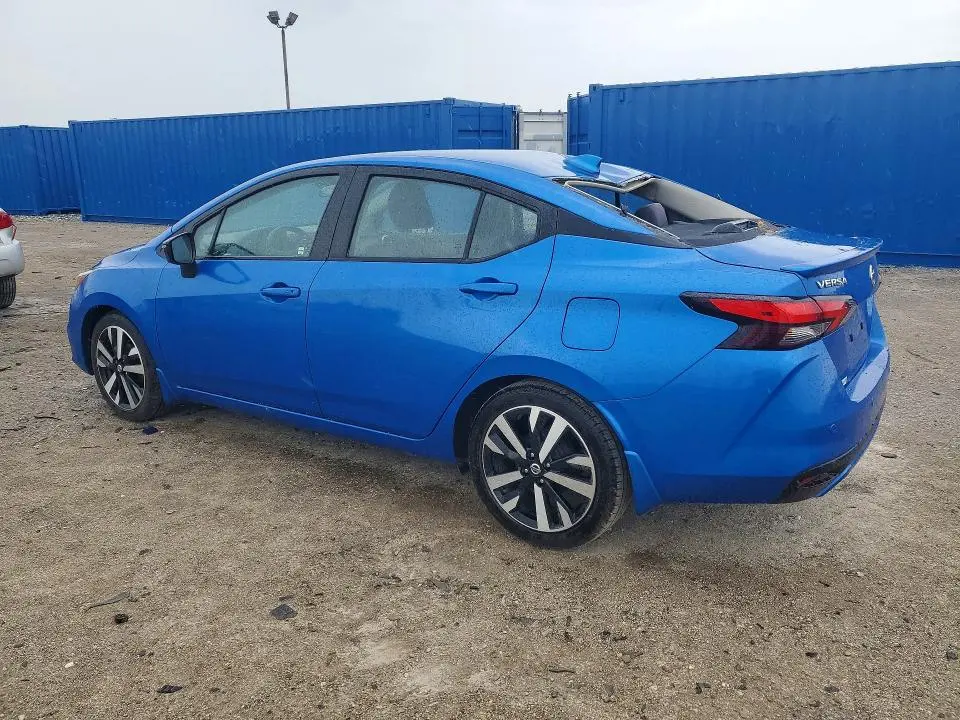 2021 NISSAN VERSA SR  