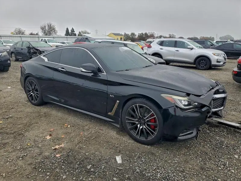 2018 INFINITI Q60 LUXE 300  