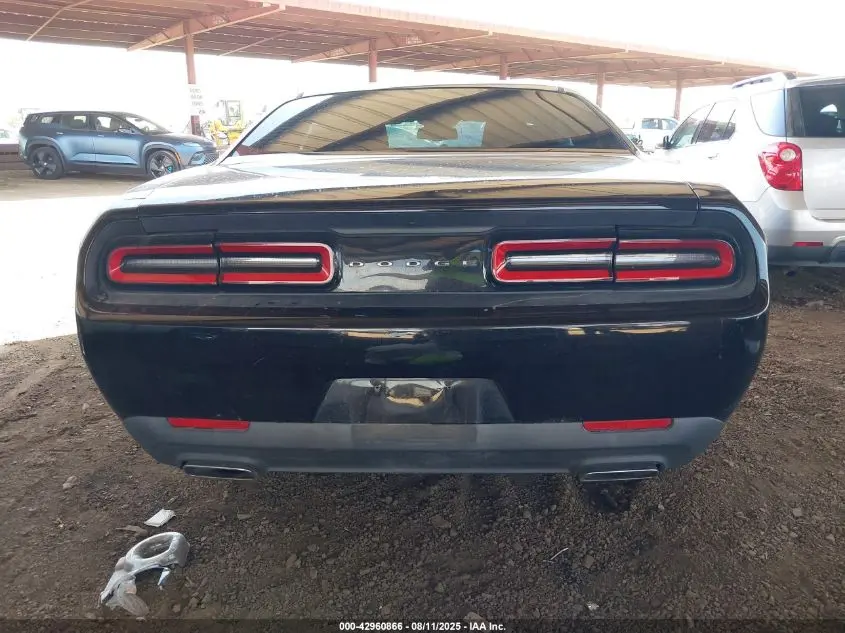 2016 DODGE CHALLENGER SXT