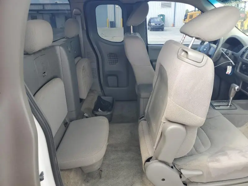2012 NISSAN FRONTIER S  