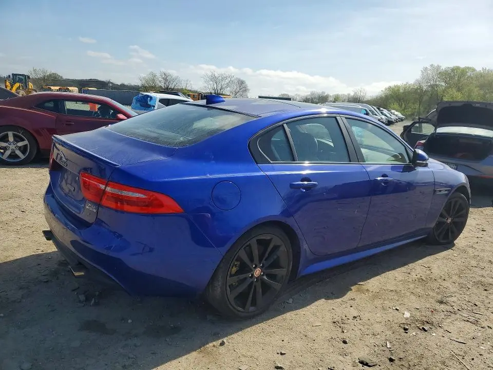 2017 JAGUAR XE R - SPORT  