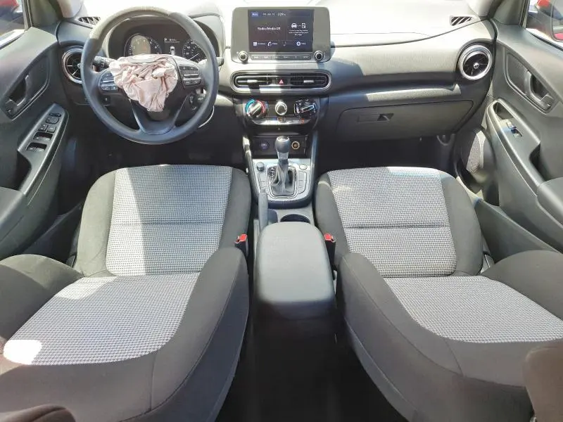 2022 HYUNDAI KONA SE  