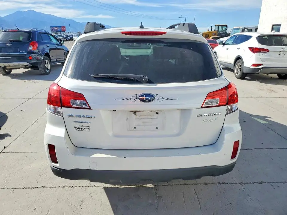 2013 SUBARU OUTBACK 2.5I LIMITED  