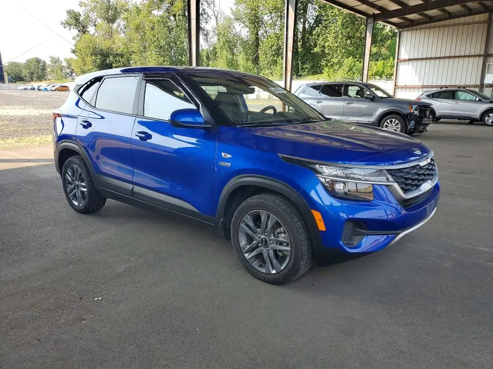 2021 KIA SELTOS LX  