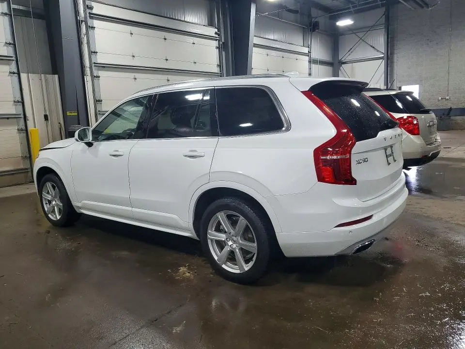 2021 VOLVO XC90 T6 MOMENTUM  