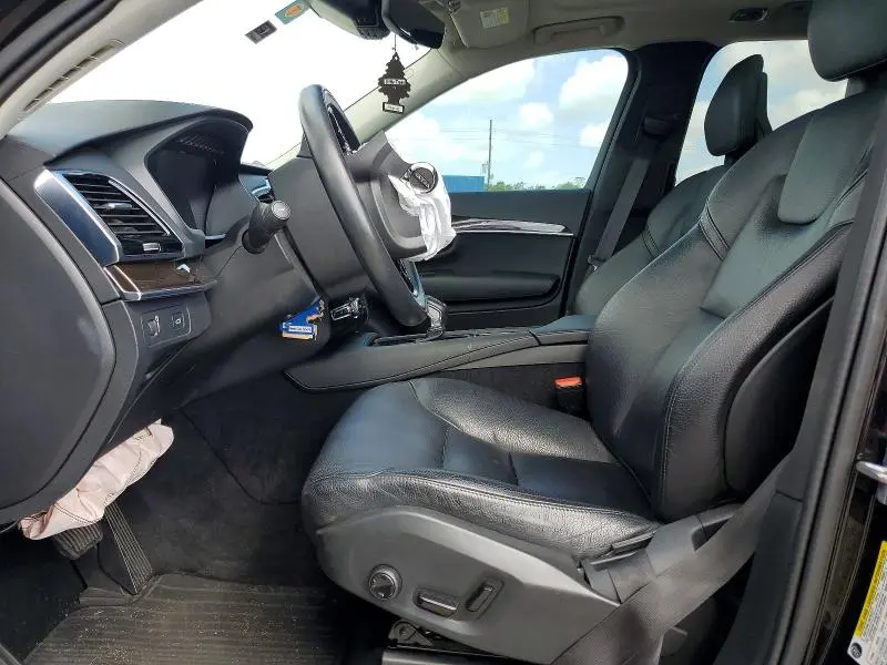 2016 VOLVO XC90 T6  