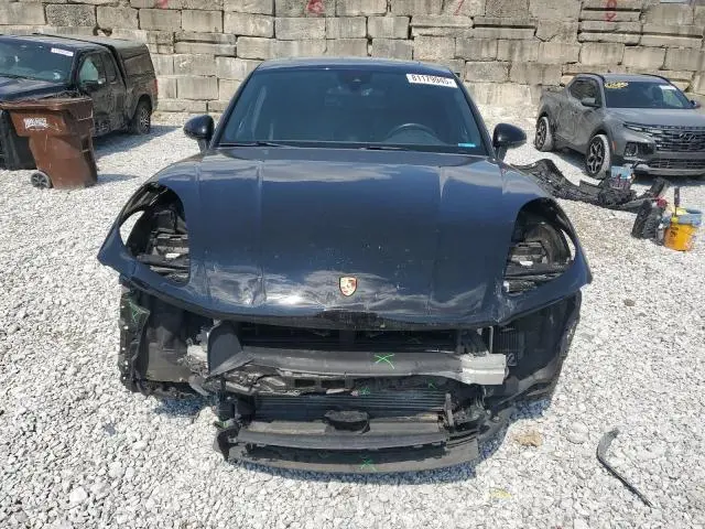 2019 PORSCHE MACAN