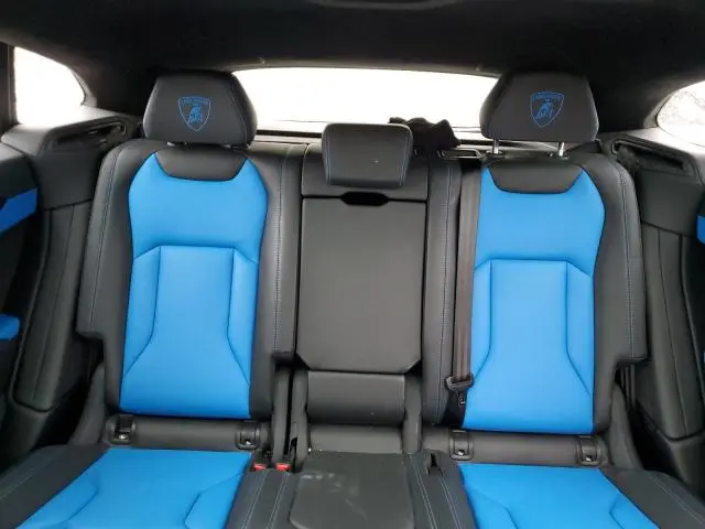 2022 LAMBORGHINI URUS   