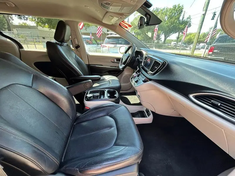 2020 CHRYSLER PACIFICA TOURING L  