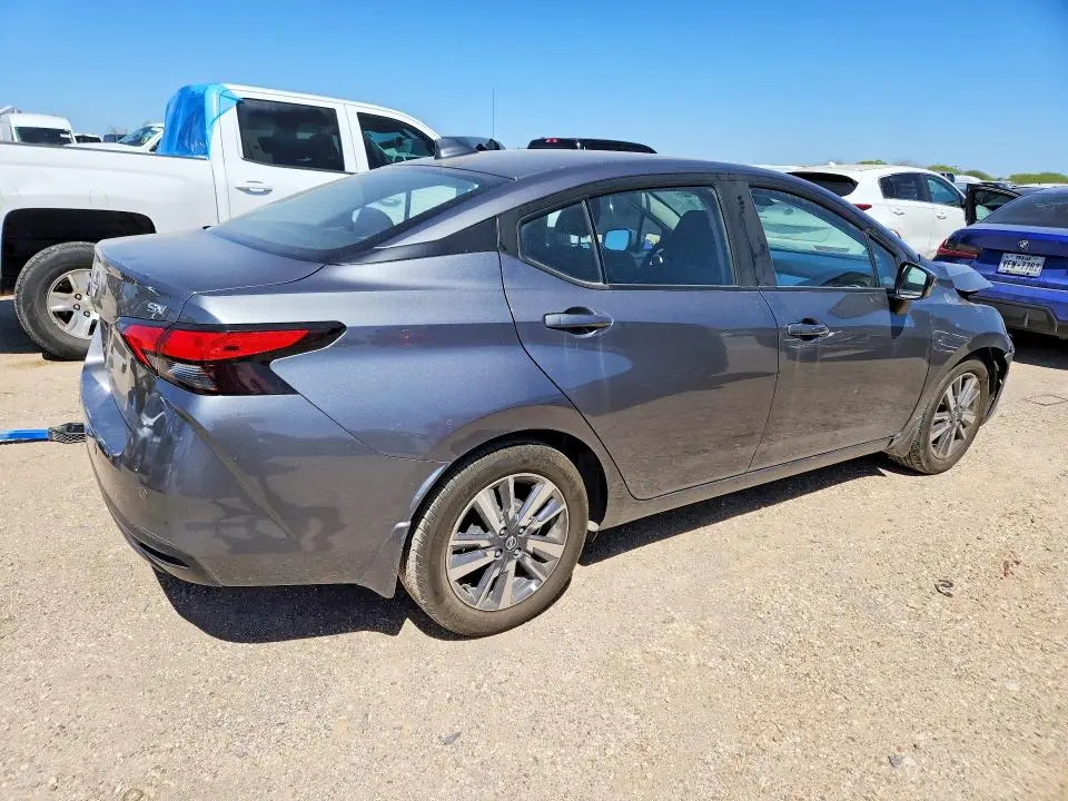 2023 NISSAN VERSA SV  