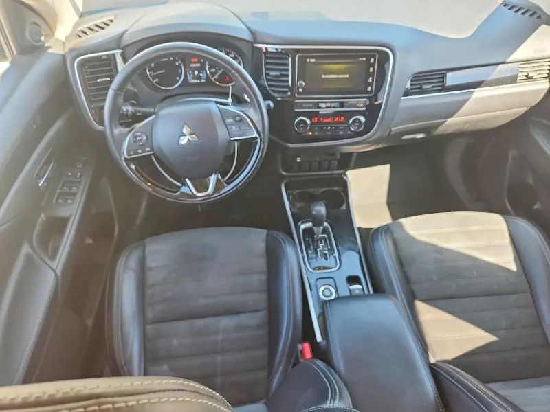 2019 MITSUBISHI OUTLANDER SE  