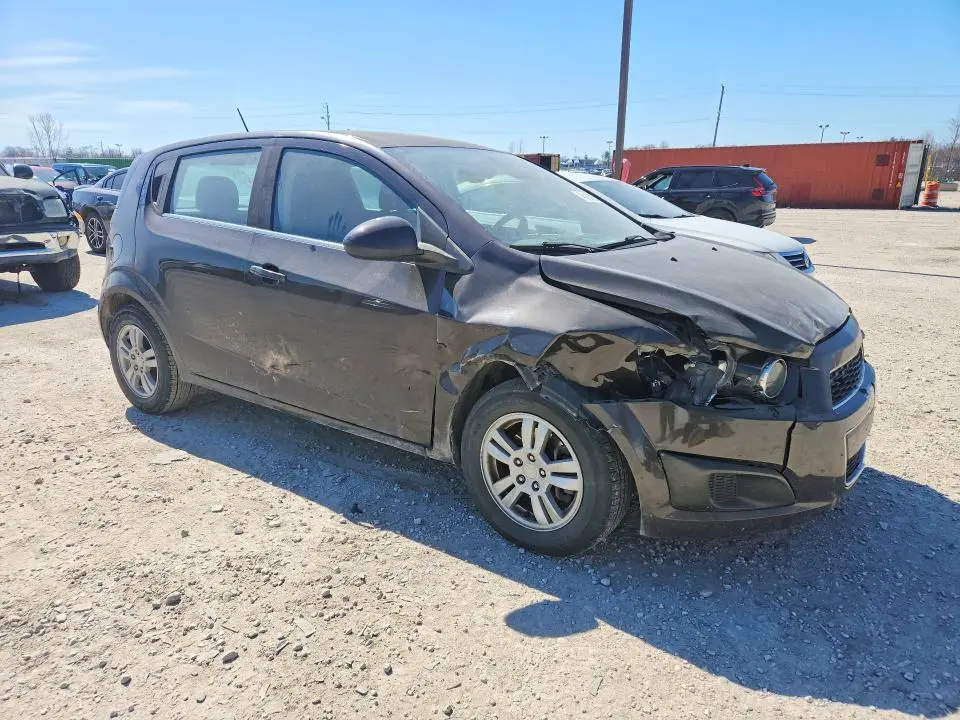 2015 CHEVROLET SONIC LT  