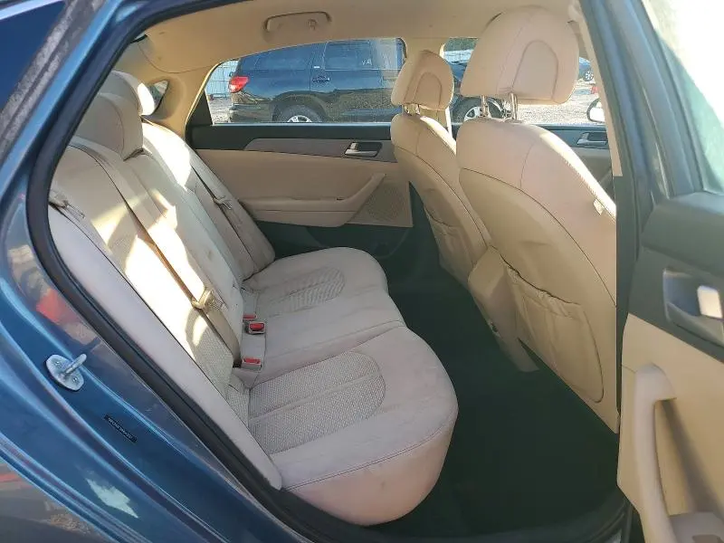 2017 HYUNDAI SONATA SE  