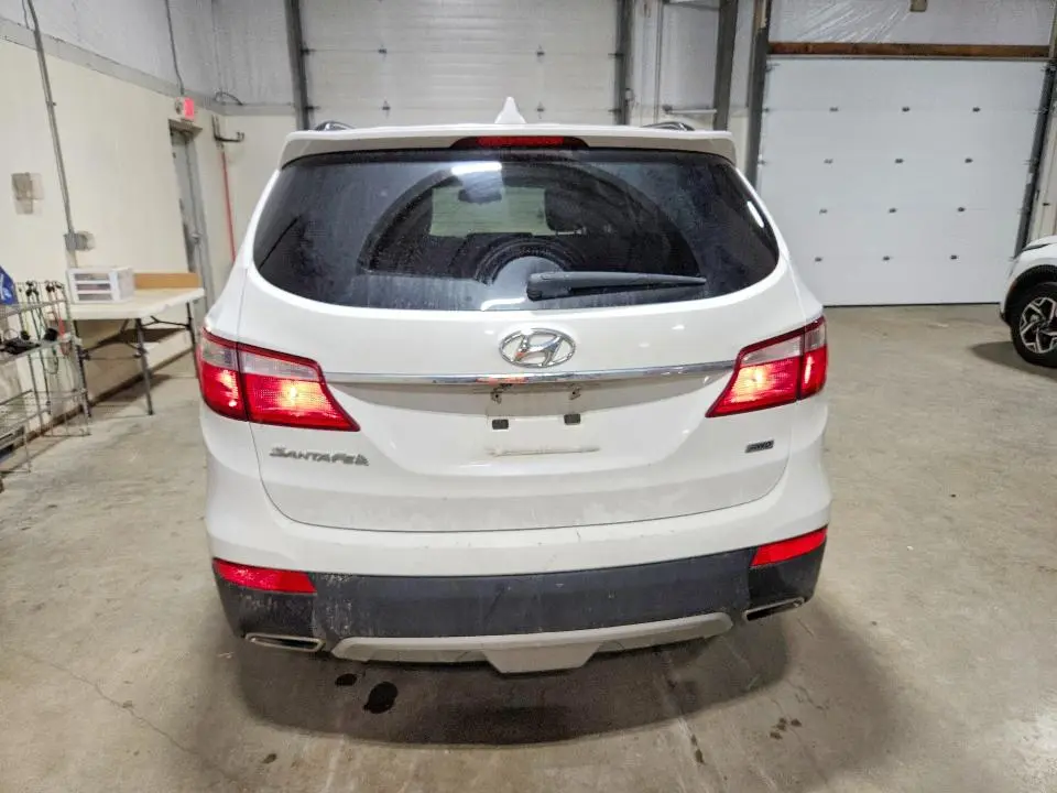 2016 HYUNDAI SANTA FE SE  