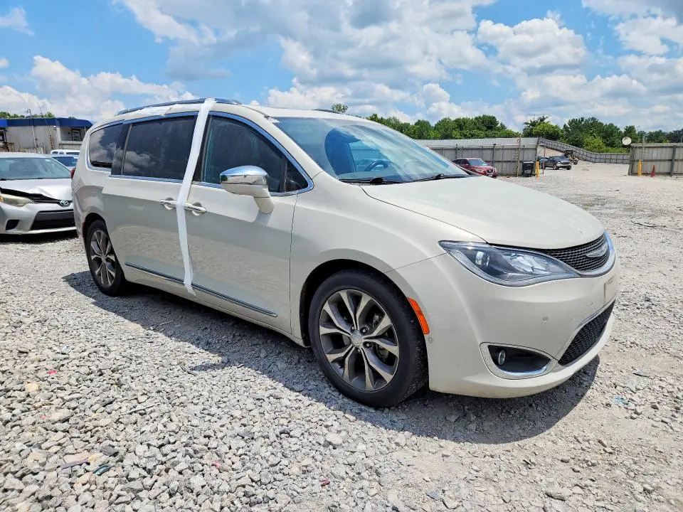 2017 CHRYSLER PACIFICA LIMITED  