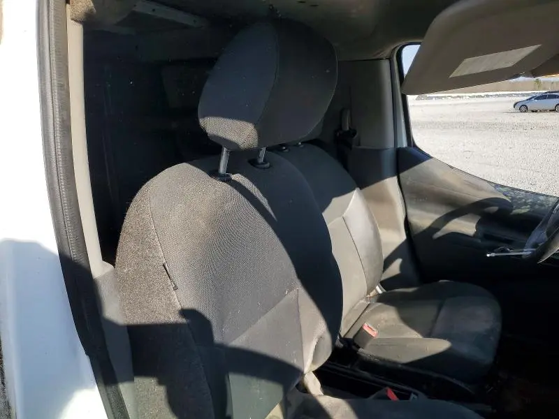 2015 NISSAN NV200 SV  
