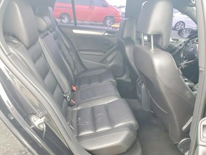 2013 VOLKSWAGEN GOLF R   