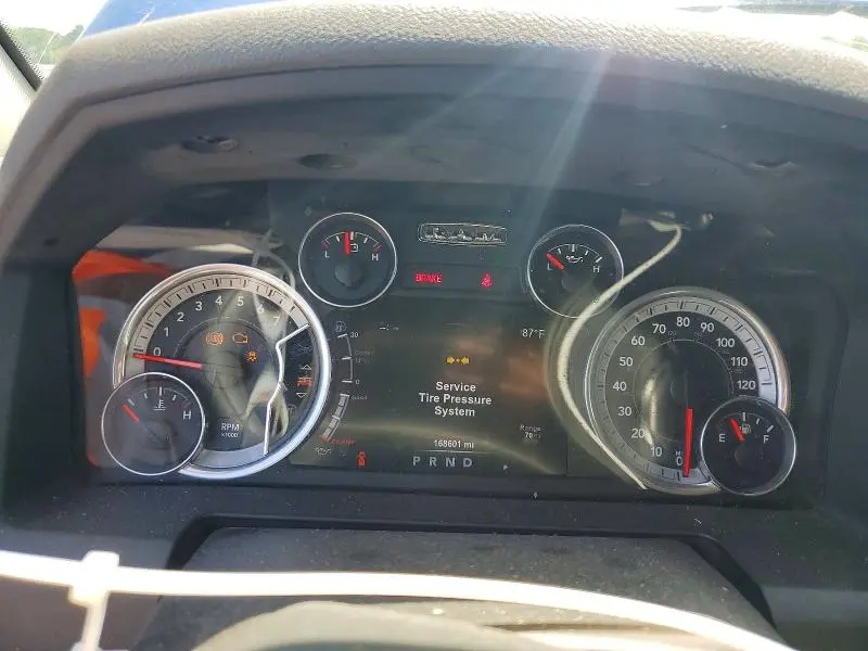 2015 RAM 1500 SLT  