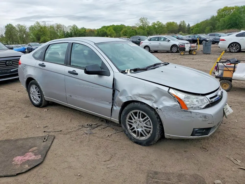 2011 FORD FOCUS SE  