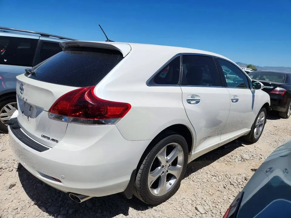 2015 TOYOTA VENZA LIMITED  
