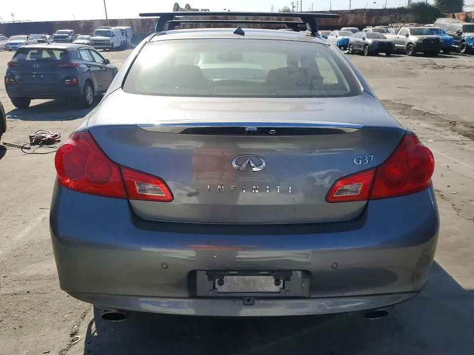 2010 INFINITI G37 BASE  