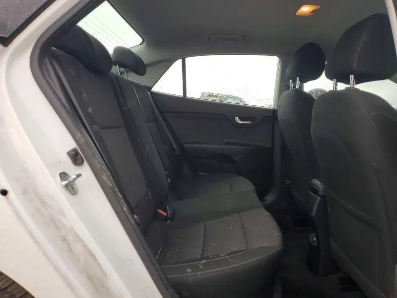 2022 KIA RIO S  