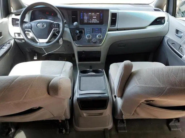 2017 TOYOTA SIENNA LE
