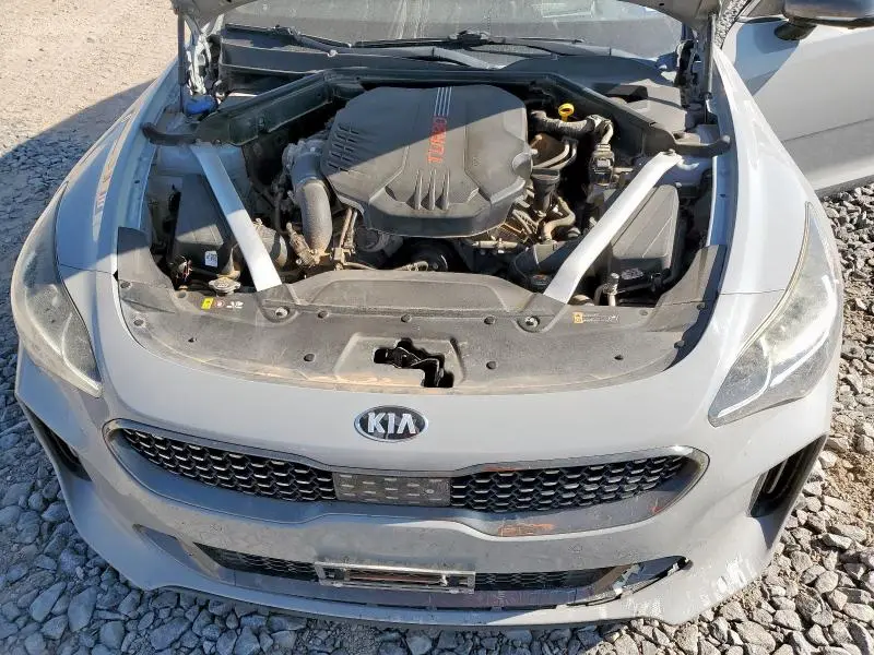 2019 KIA STINGER GT2  