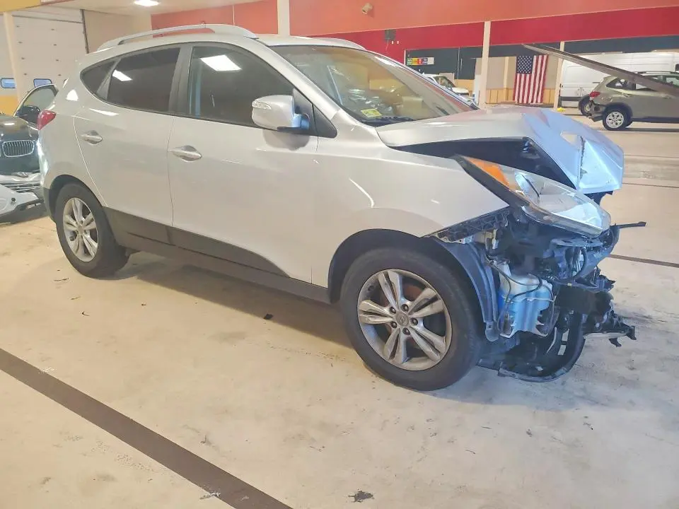 2013 HYUNDAI TUCSON GLS  