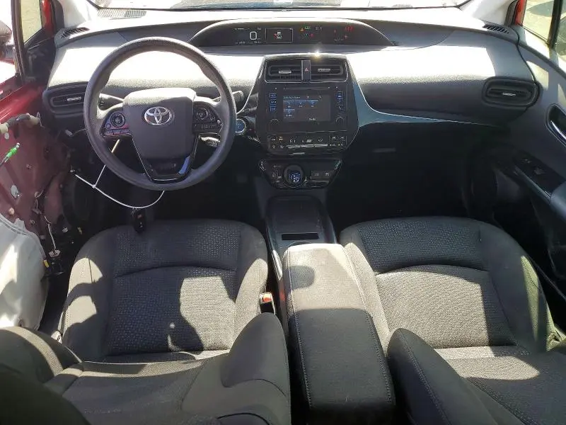 2019 TOYOTA PRIUS LE  