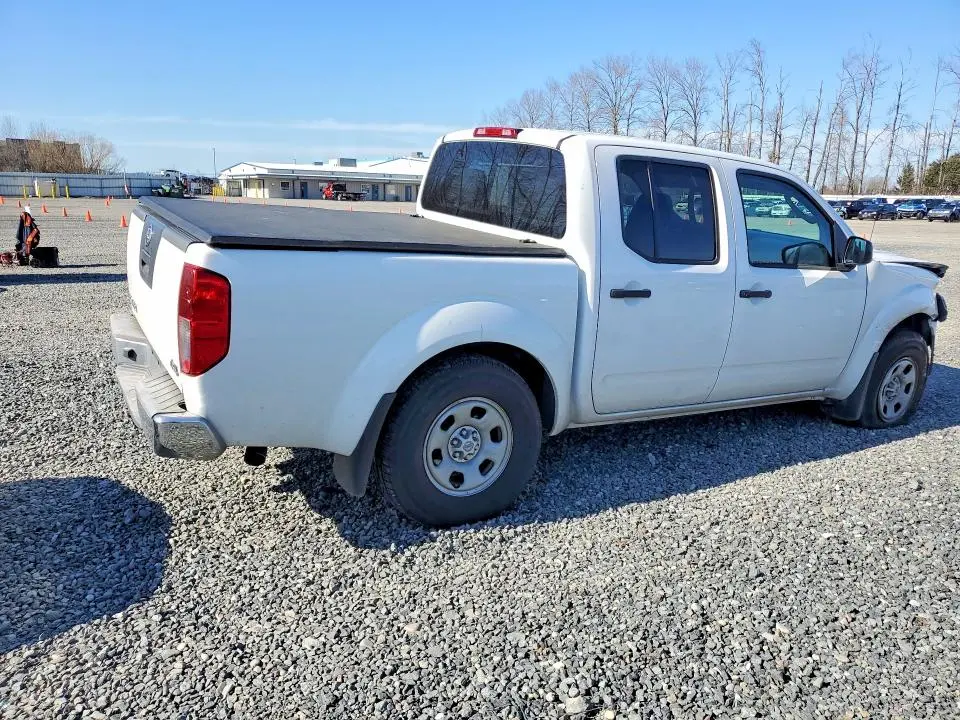 2011 NISSAN FRONTIER S  