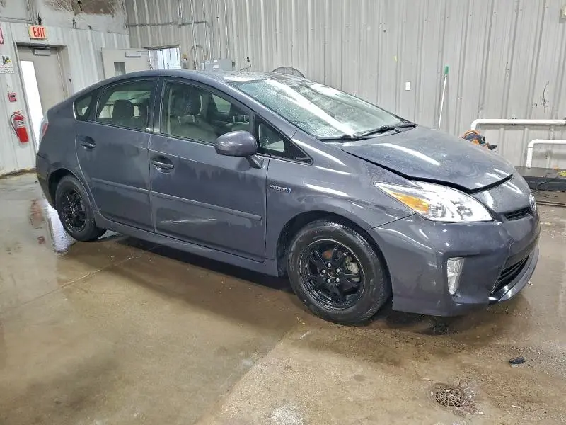 2013 TOYOTA PRIUS   