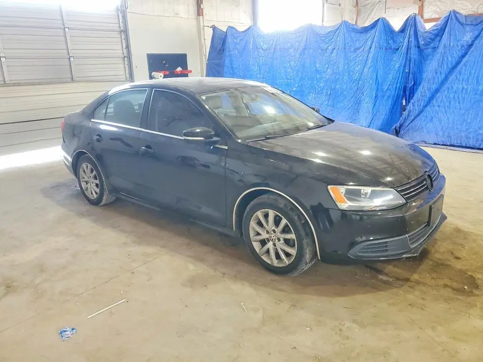 2014 VOLKSWAGEN JETTA SE  