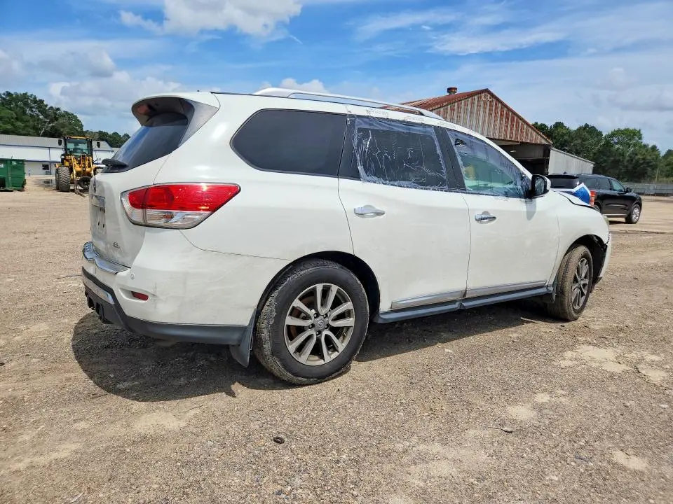 2015 NISSAN PATHFINDER SL  