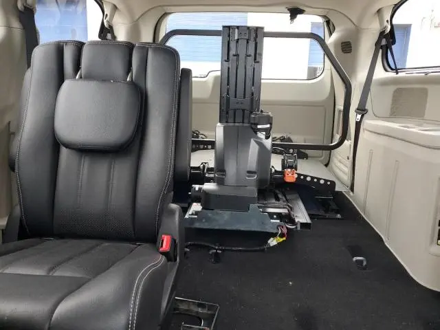 2013 CHRYSLER TOWN & COUNTRY TOURING L  